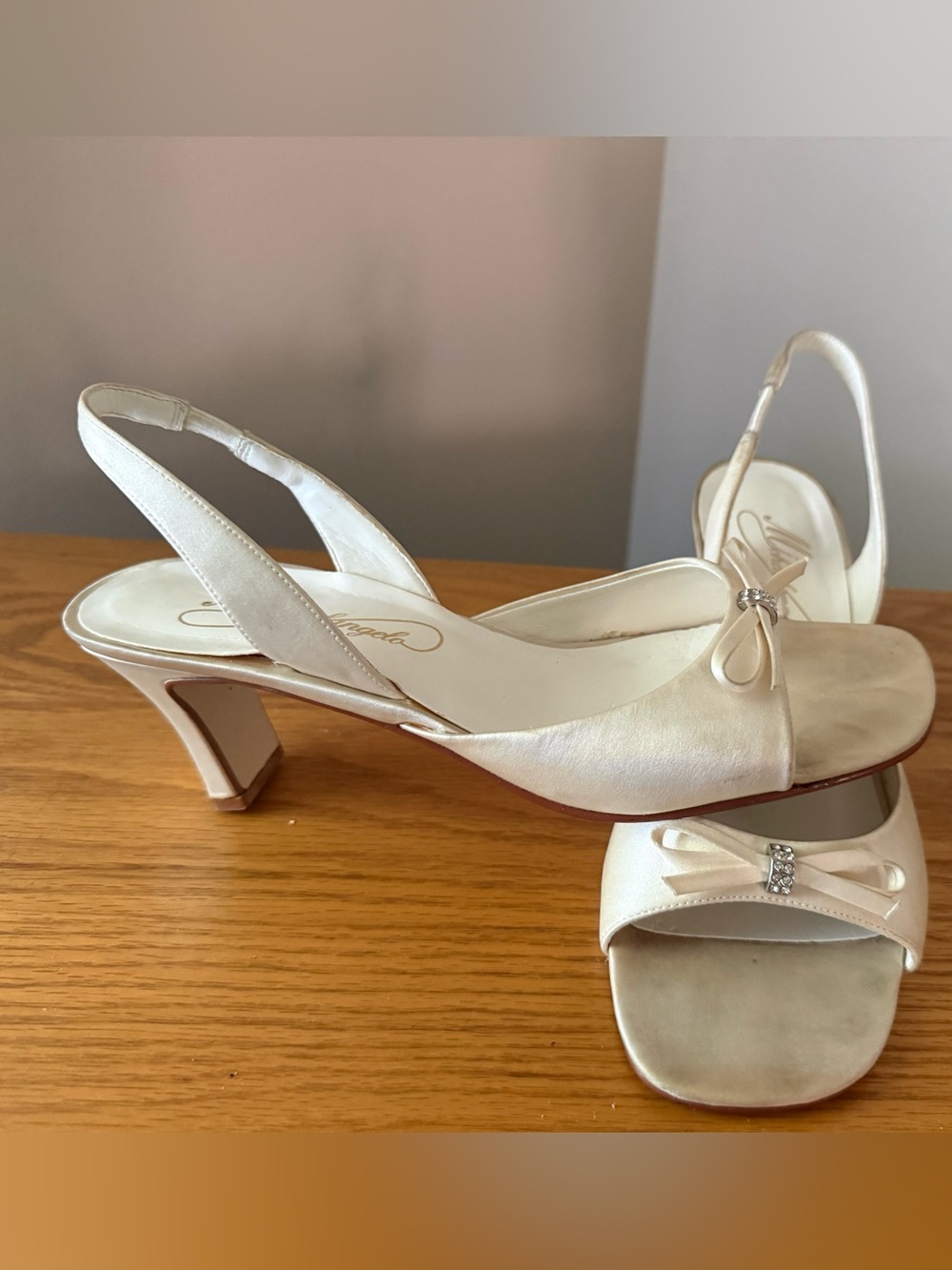 Michaelangelo Ivory Satin Slingback Heels with Bow and Crystal Accent